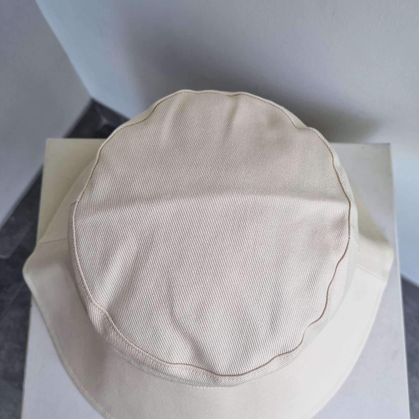 Alo Yoga Weekender Bucket Hat Ivory