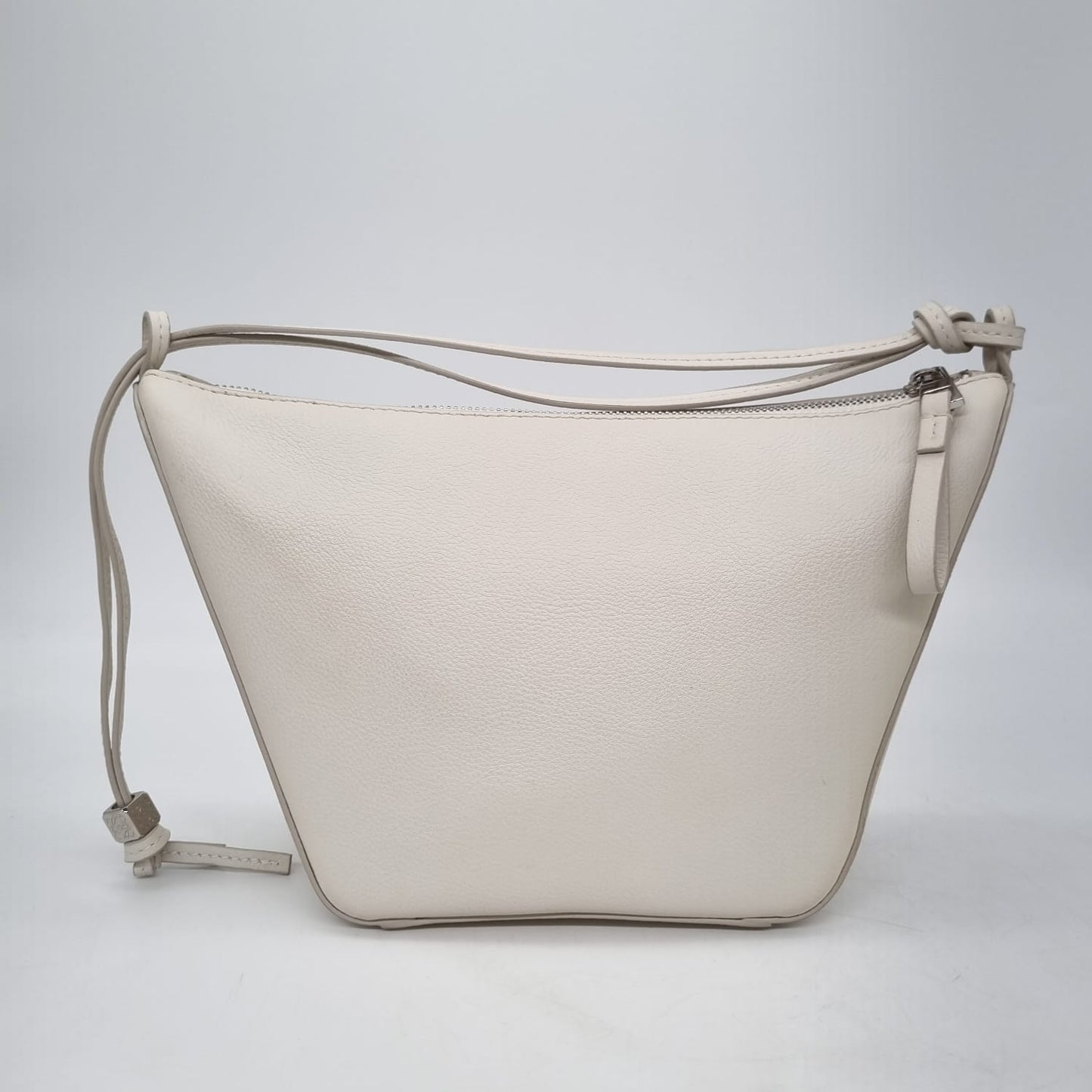 Loewe Hammock Mini Hobo Ivory 2023 Size 15x10x16