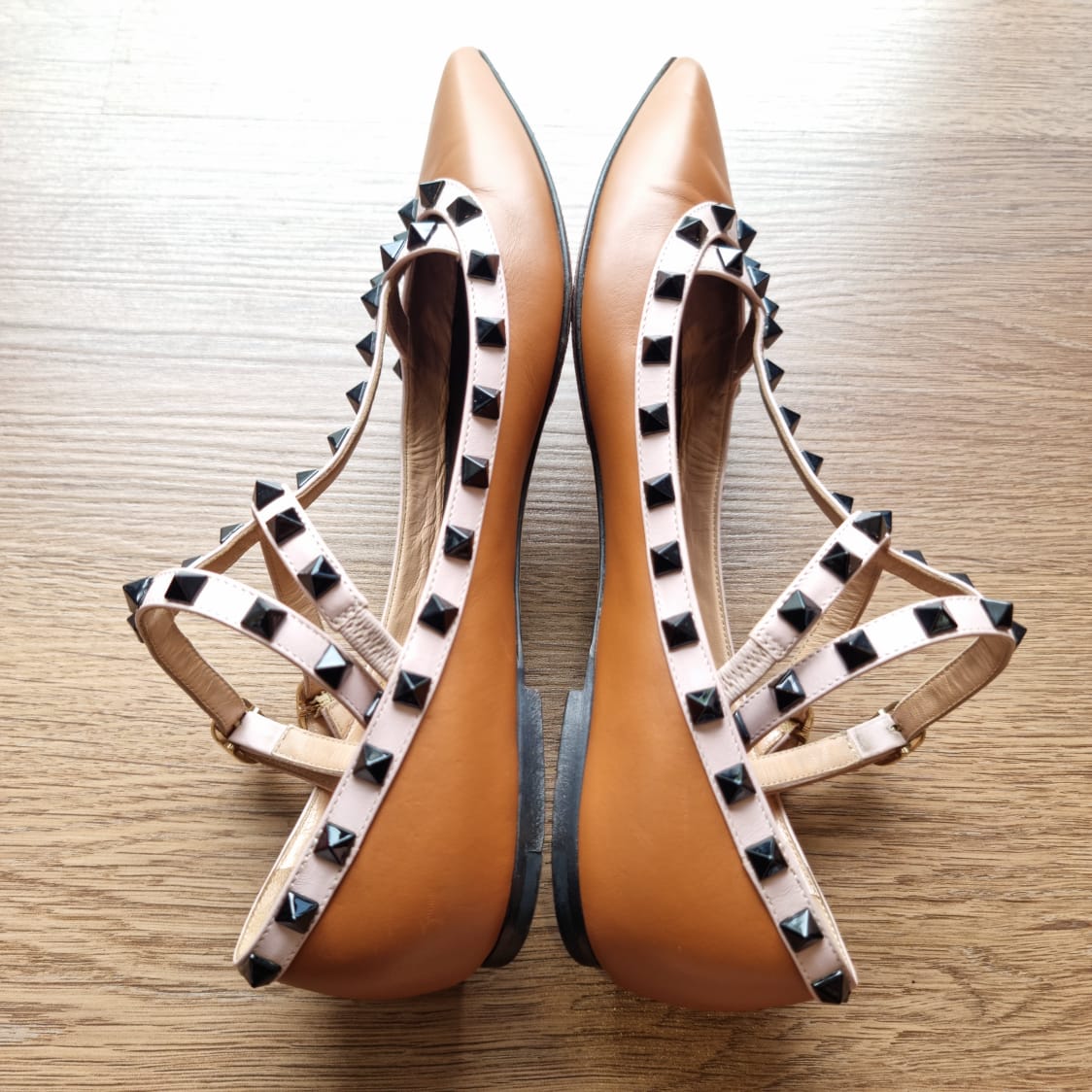 Valentino Rockstud Point Toe Flats Brown Size 39.5/26.5 dari ujung