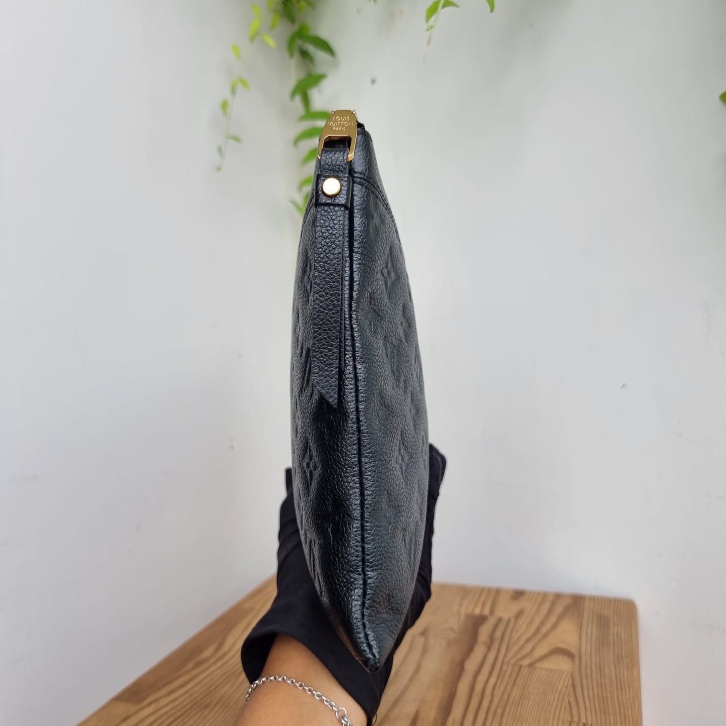 Louis Vuitton Daily Pouch Monogram Black CHIP Size 30x21