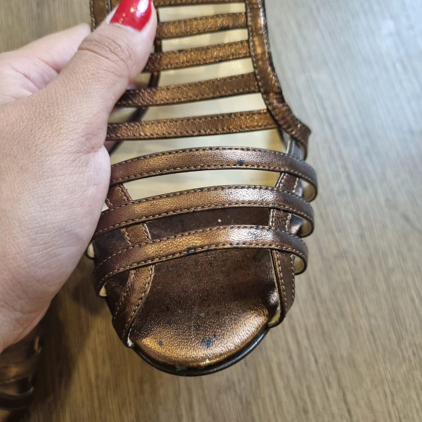 Michael Kors Strappy Open Toe Metallic Bronze Size 8/25