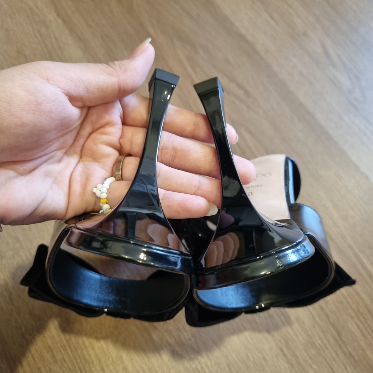 Jimmy Choo Velvet Bow Patent Leather Heels Sandal Size 40/26