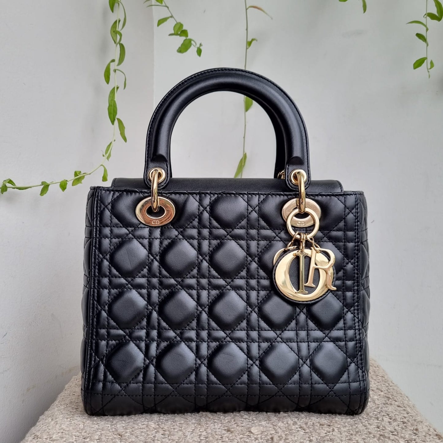 Dior Lady Dior Medium Black LGHW 2020 Size 24x10x21