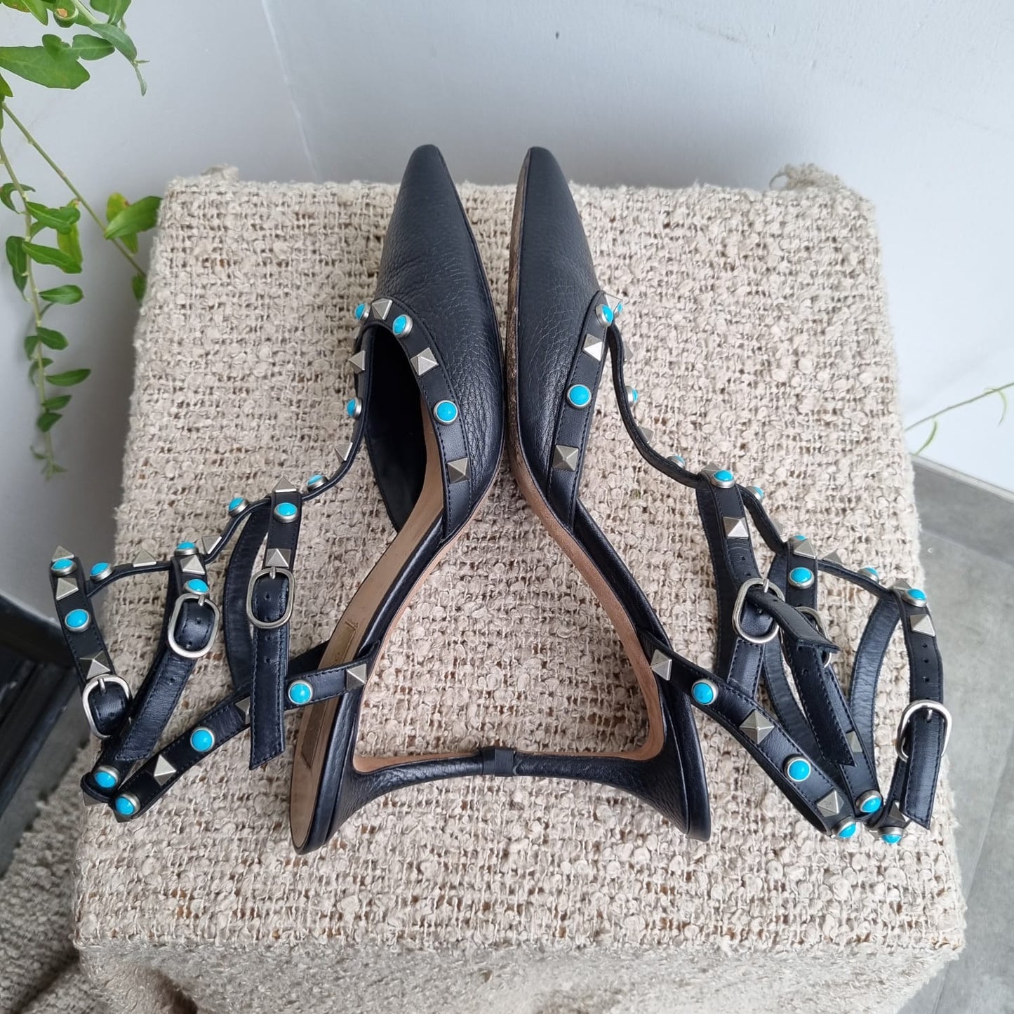 Valentino Rockstud Ankle Strap Black Multi Size 40/26 dari ujung lancip