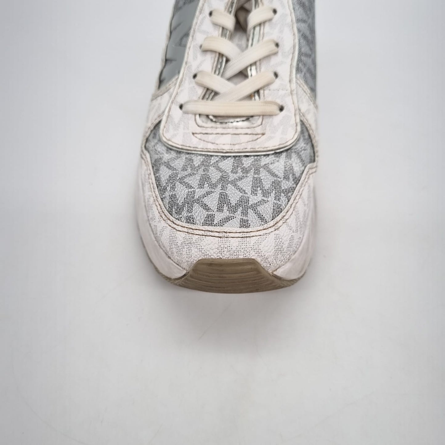 Micahel Kors Snekers Metallic Logo Size 8M/29CM