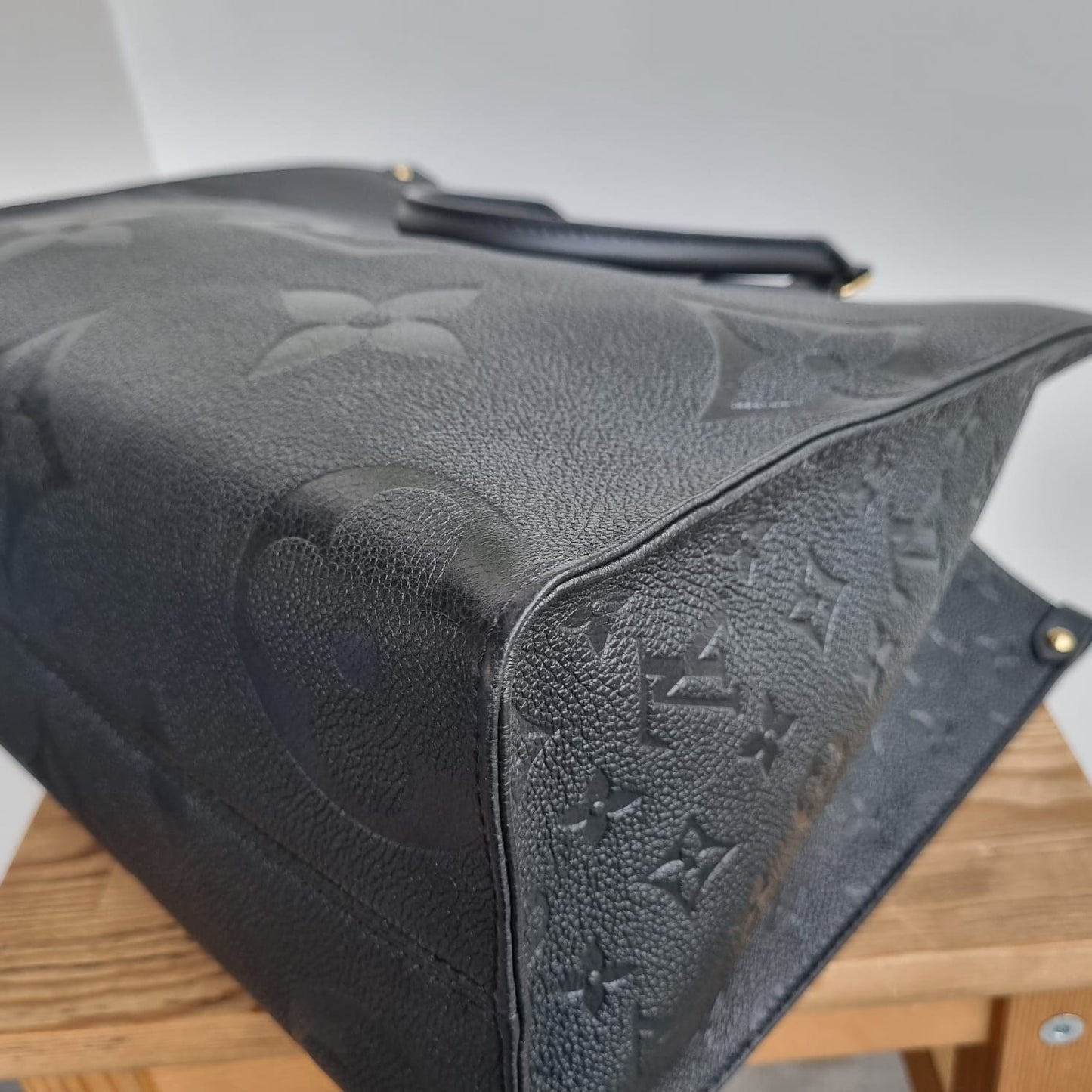 Louis Vuitton On The Go MM Monogram Empre Black CHIP Size 34x15x27