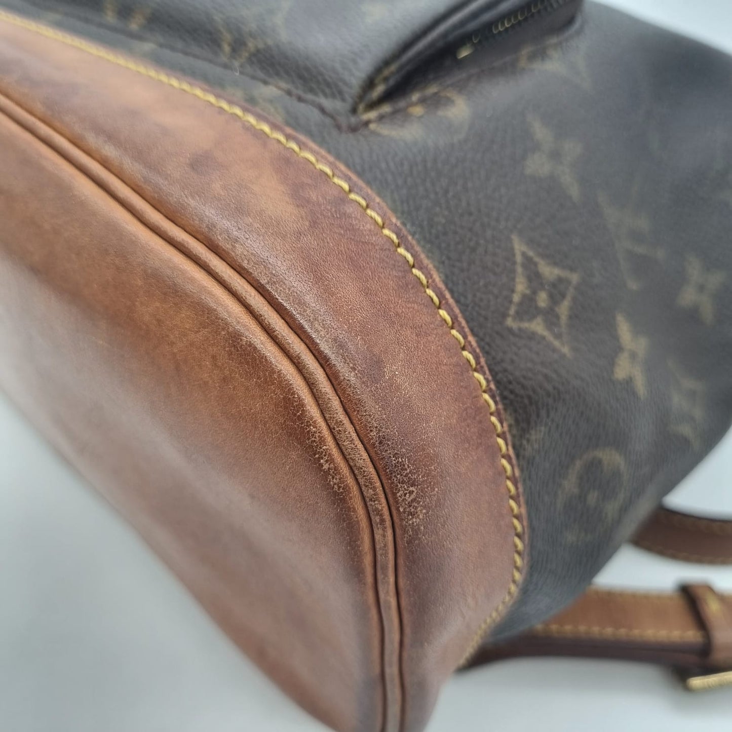 Louis Vuitton Montsouris MM Backpack Monogram 97 Size 24x12x26