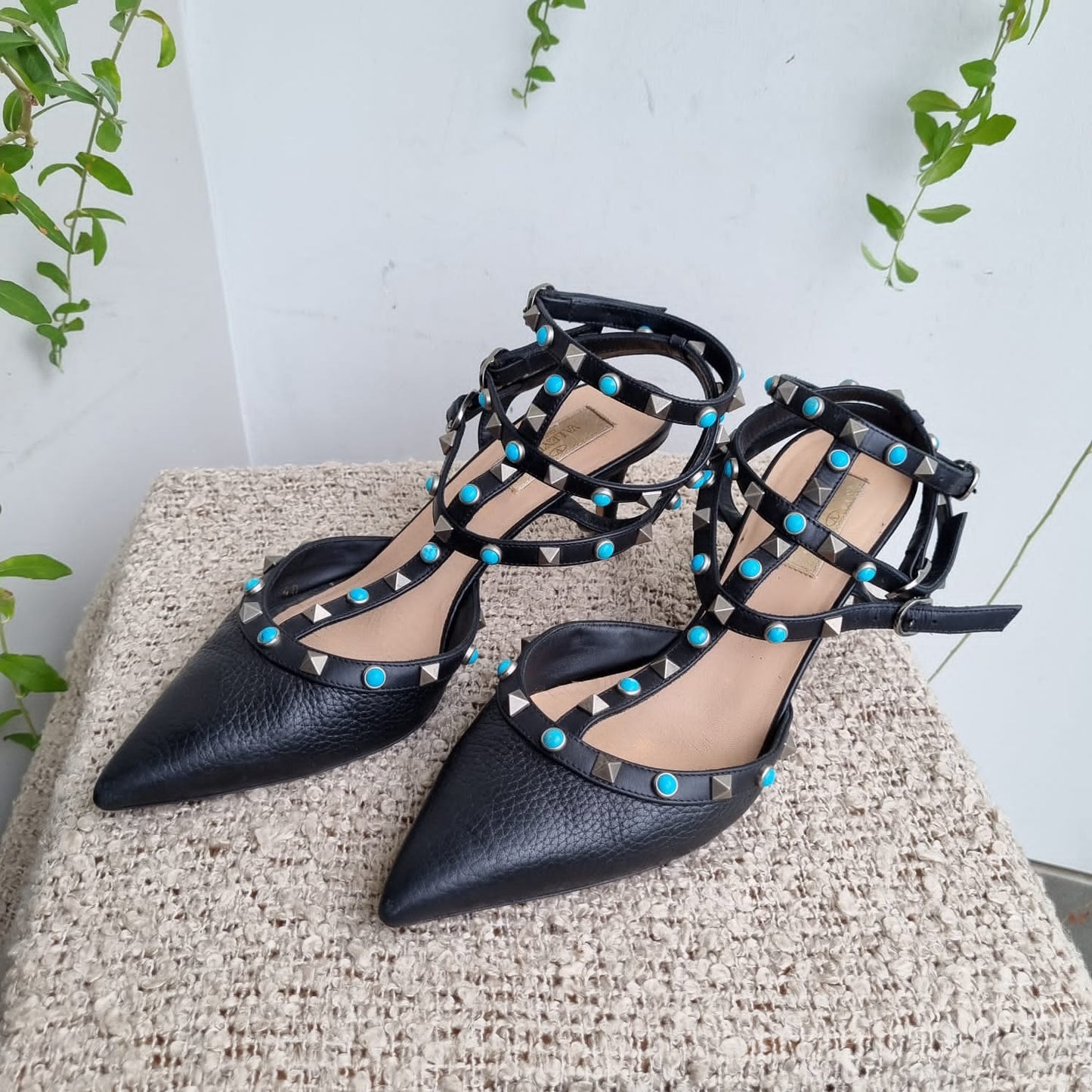 Valentino Rockstud Ankle Strap Black Multi Size 40/26 dari ujung lancip