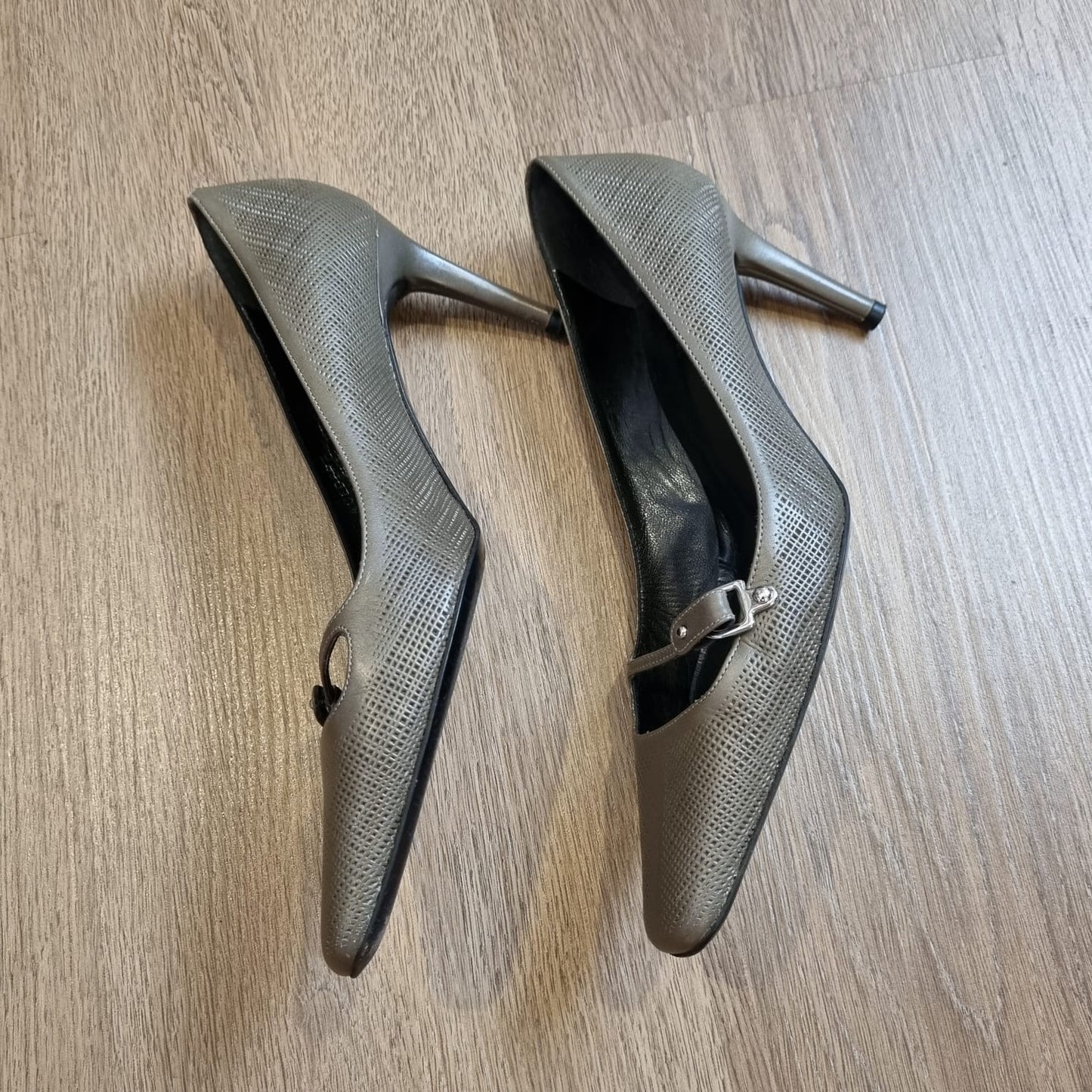 Bally Kitten Heels Etoupe Size 36,5/24