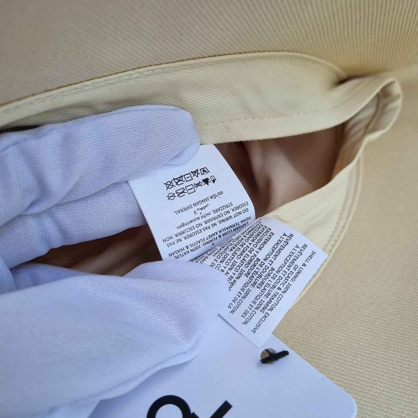 Alo Yoga Weekender Bucket Hat Ivory