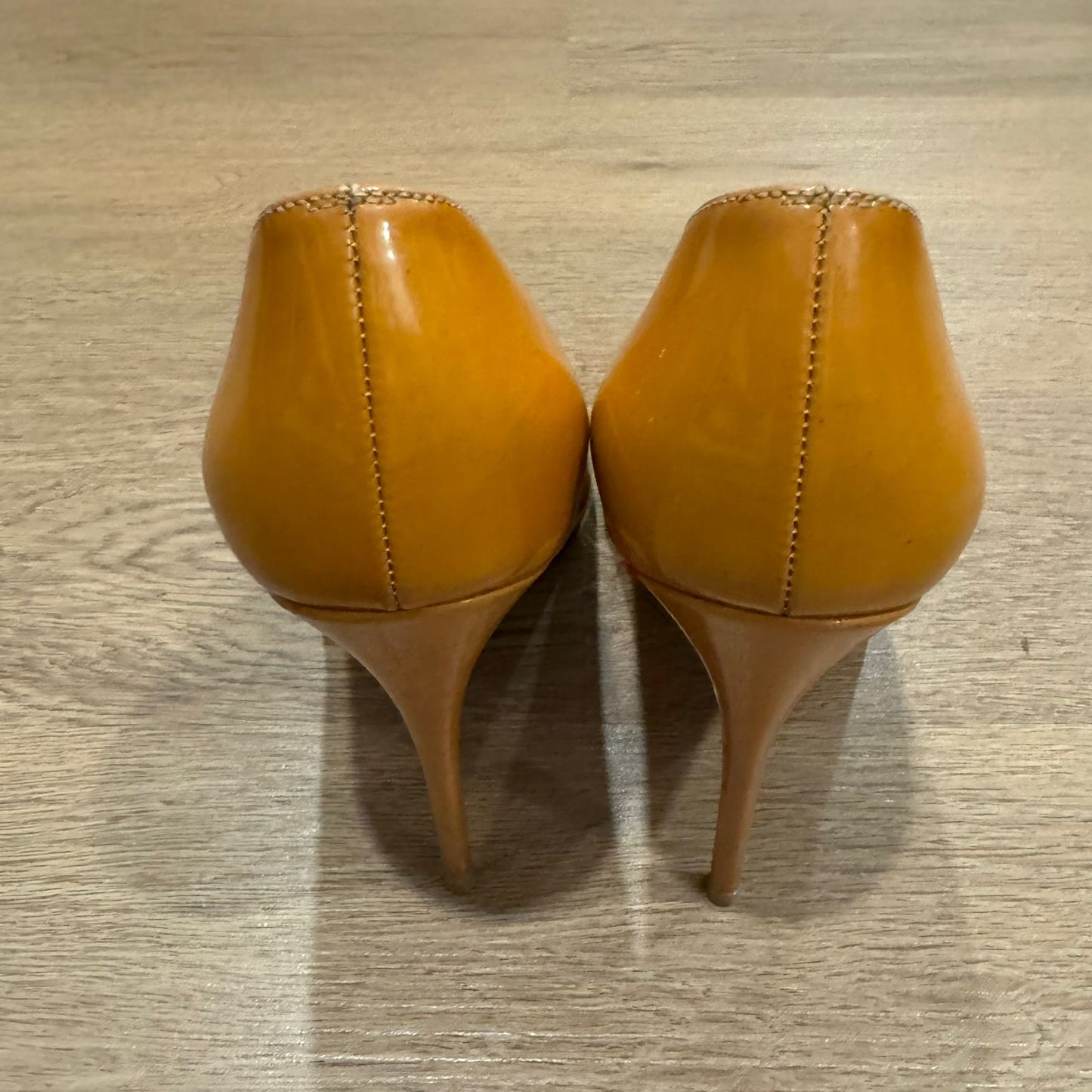 Christian Louboutin Heels Patent Mustrad Size 34,5/23