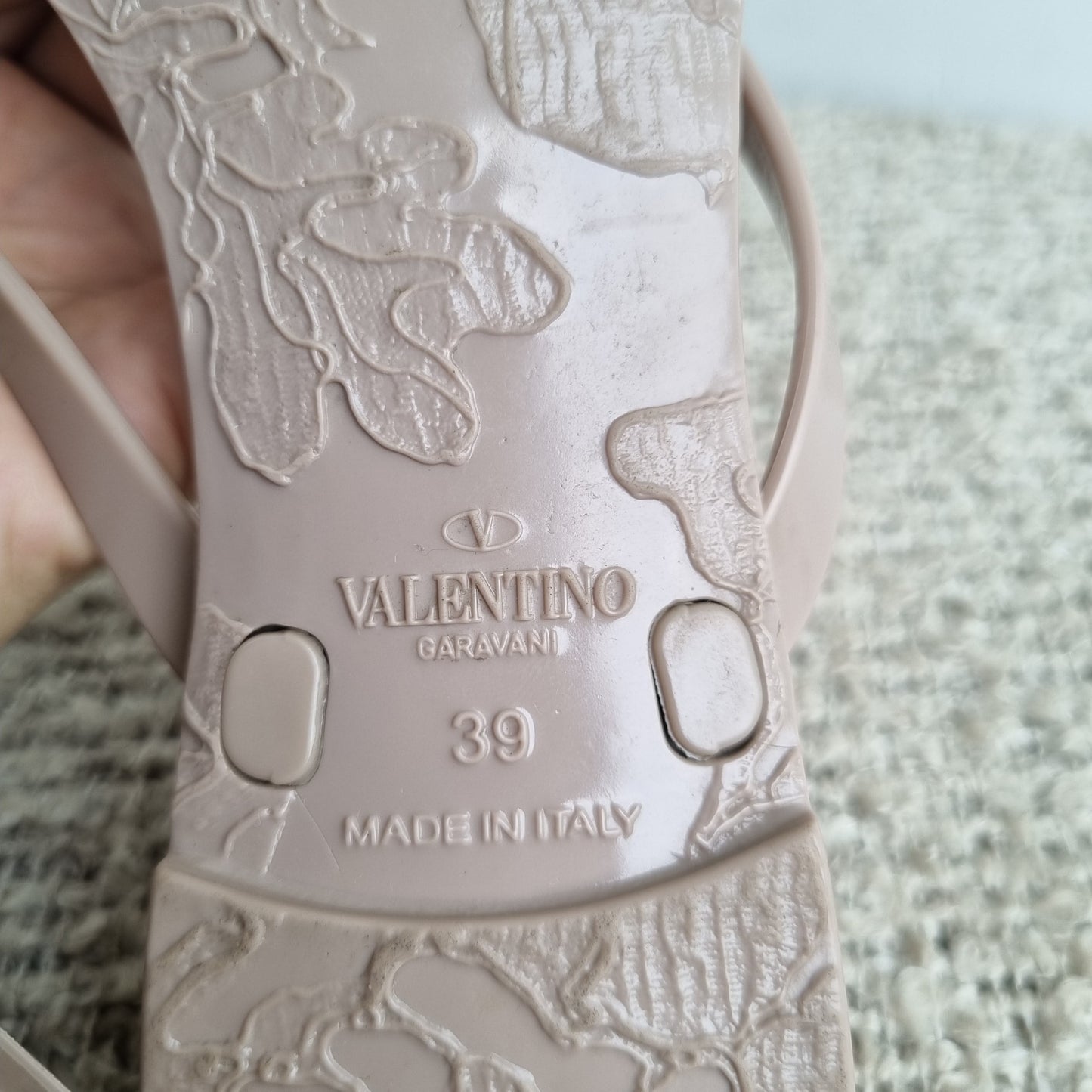 Valentino Garavani Rockstud Jelly Nude Size 39/25