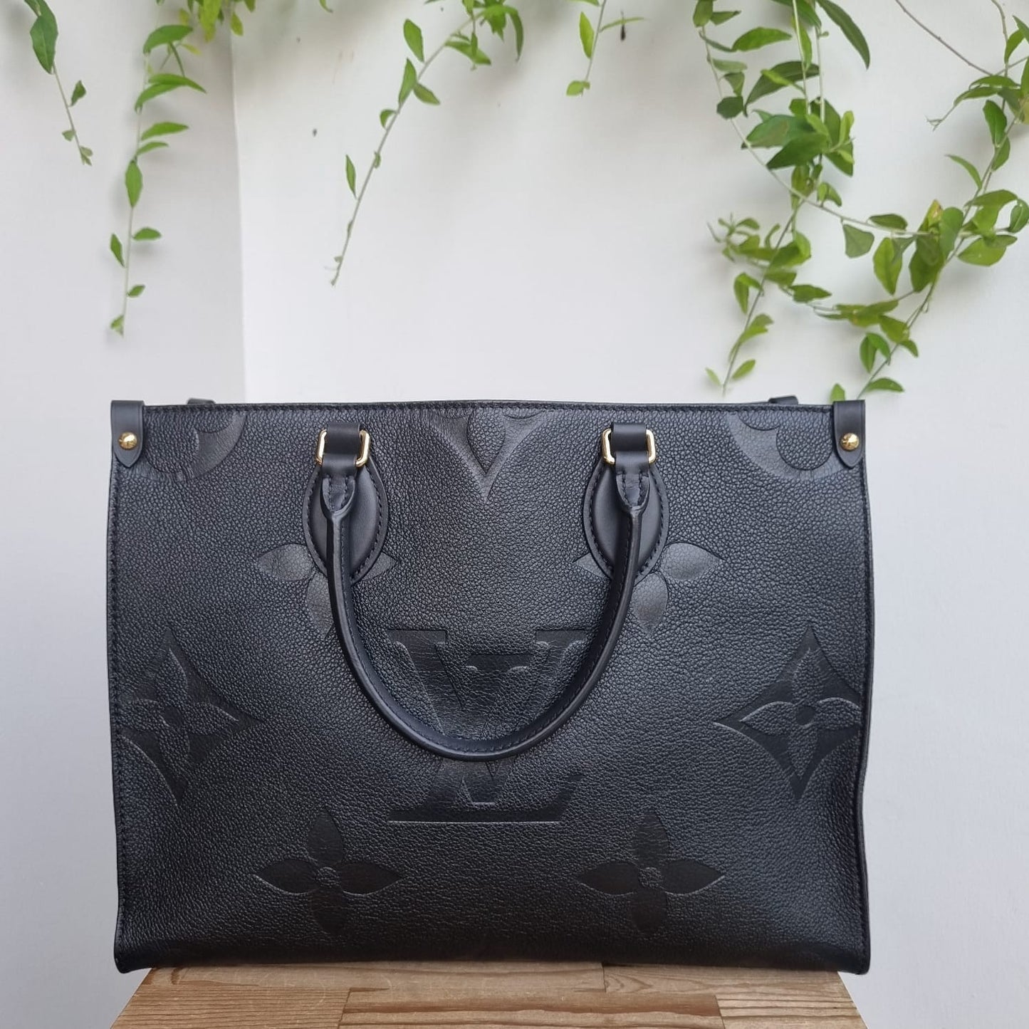 Louis Vuitton On The Go MM Monogram Empre Black CHIP Size 34x15x27