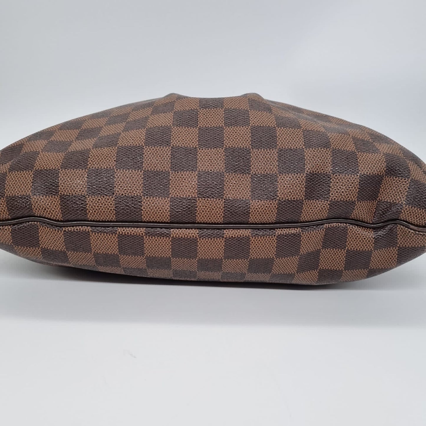 Louis Vuitton Bloomberg Damier 2011 size 32x31