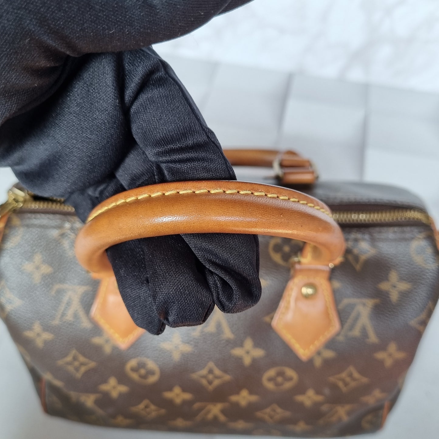 Louis Vuitton Speedy Bandou 25 Monogram 2019 Size 25x15x22