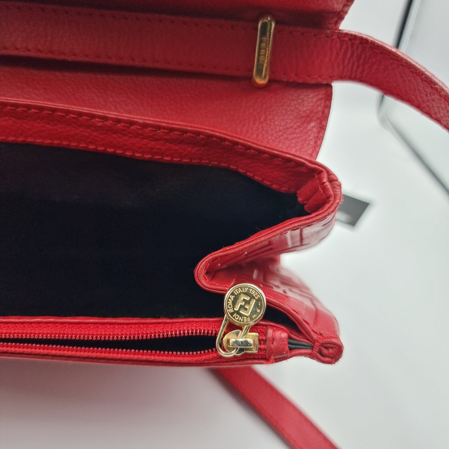 Fendi FF Slingbag red size 30x22