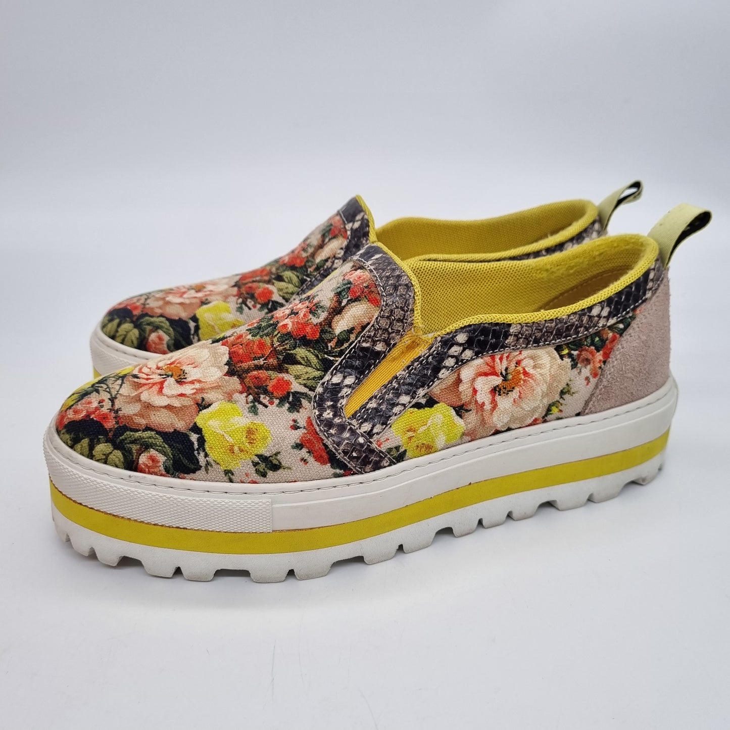 MSGM Slip On Yellow with Floral Size 37/24