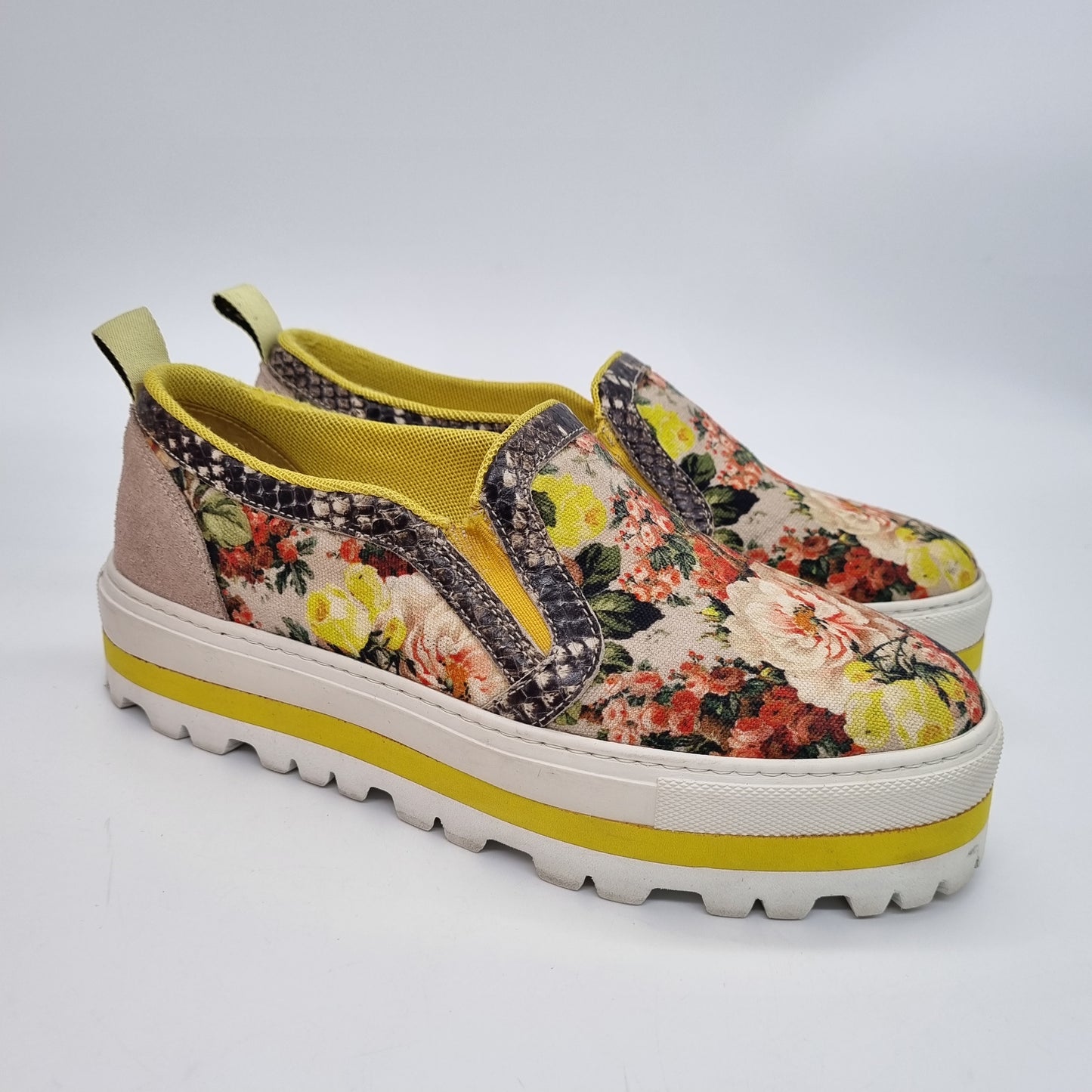 MSGM Slip On Yellow with Floral Size 37/24