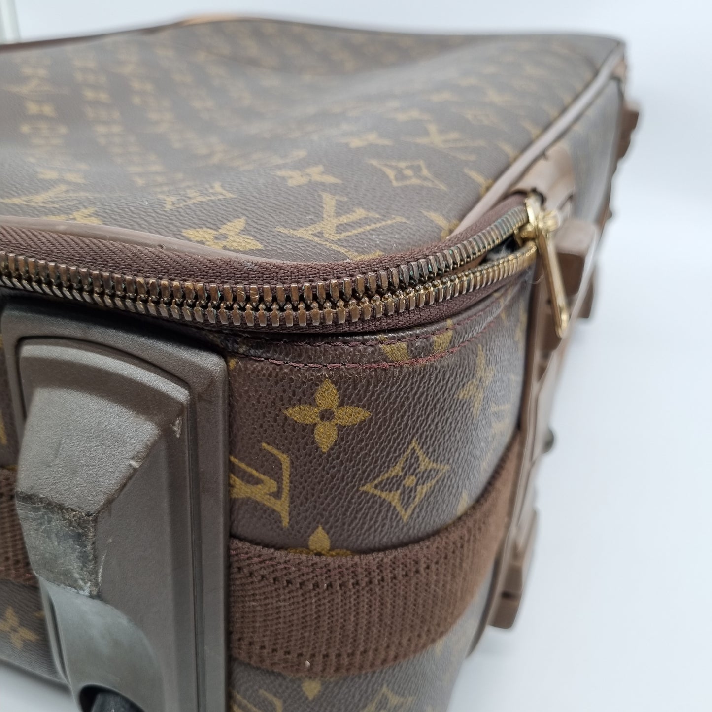 Louis Vuitton Pegase 55 Size 36x19x55