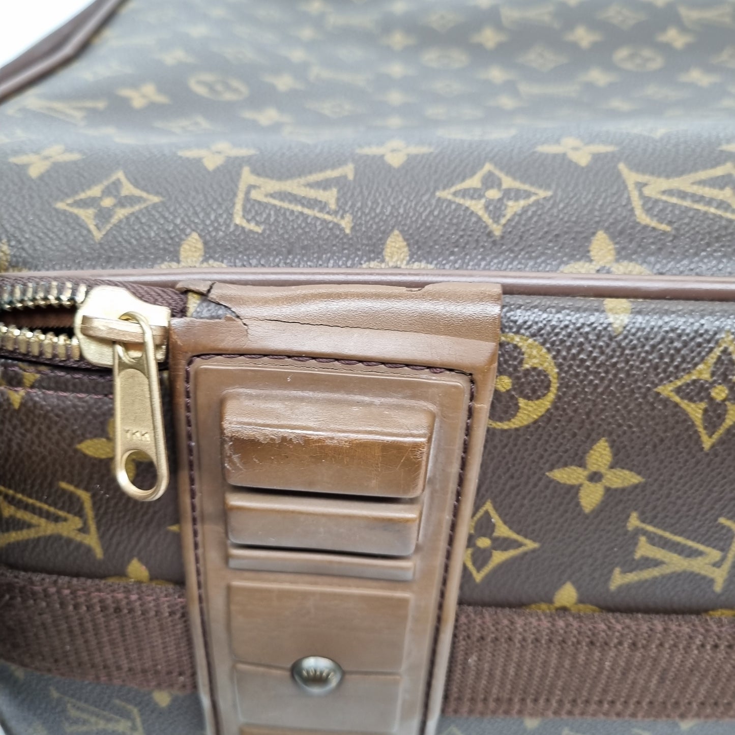 Louis Vuitton Pegase 55 Size 36x19x55