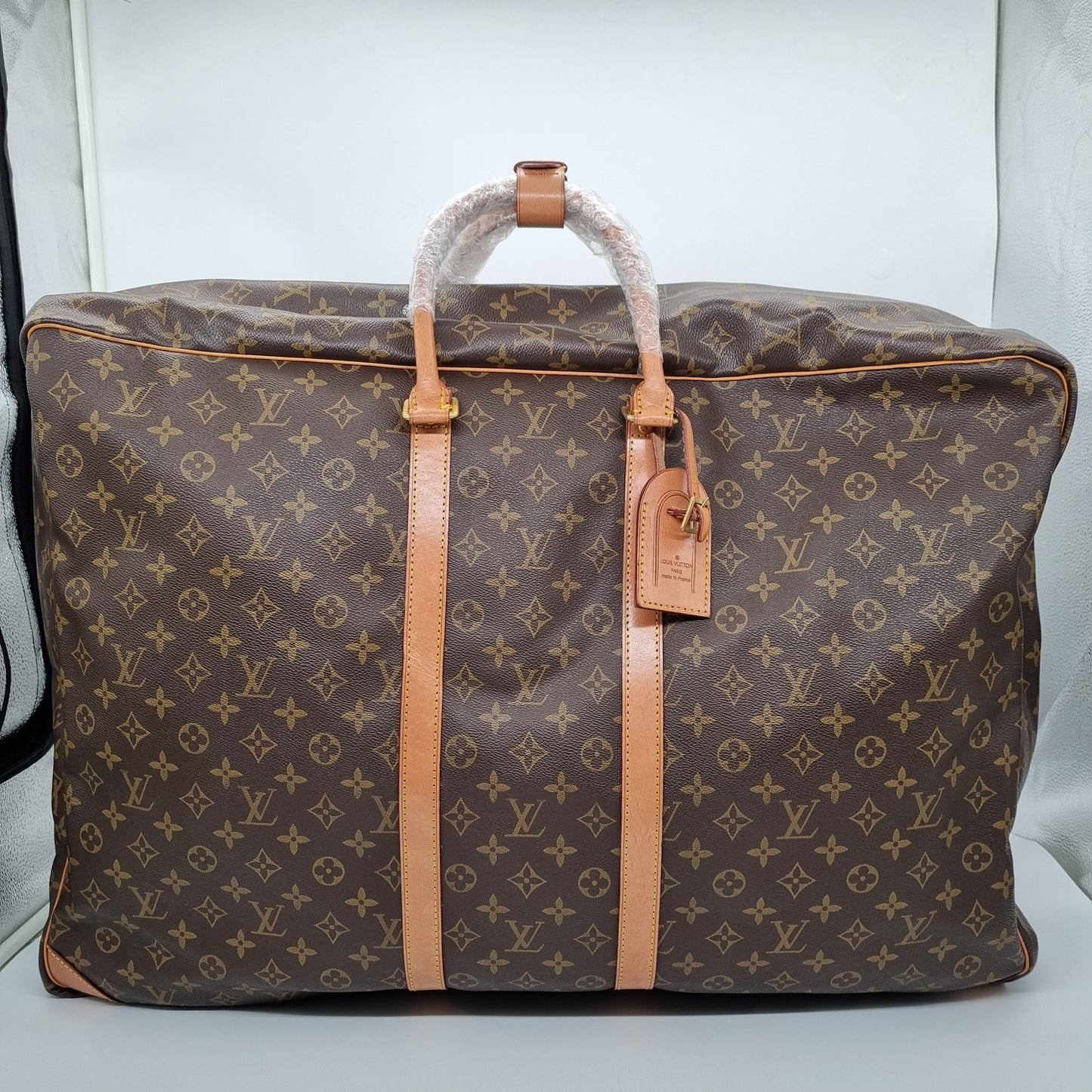 Louis Vuitton Sirius Monogram 1995 Size 63x20x45