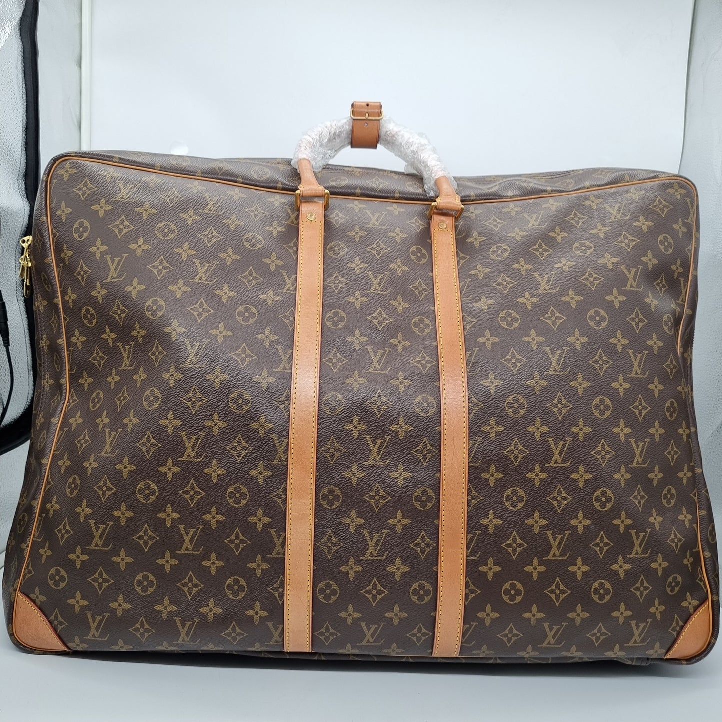 Louis Vuitton Sirius Monogram 1995 Size 63x20x45