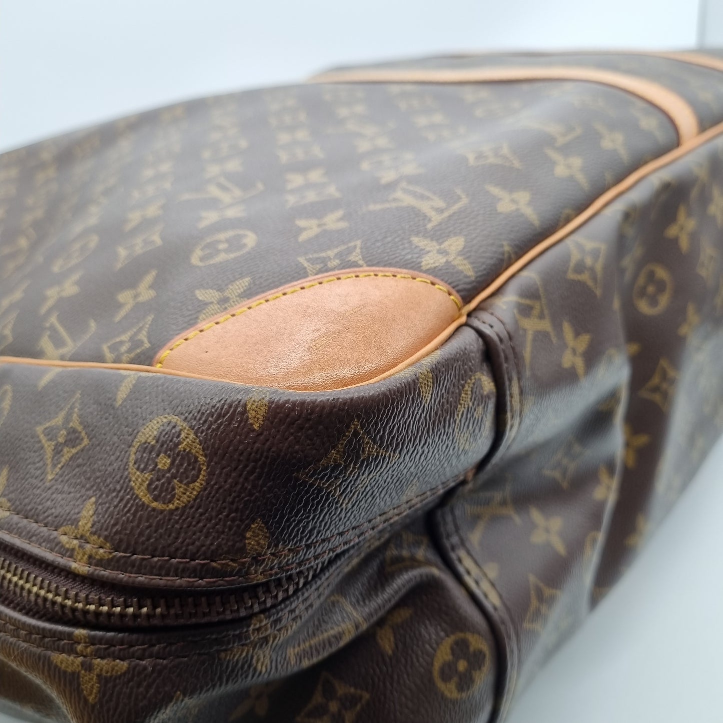 Louis Vuitton Sirius Monogram 1995 Size 63x20x45