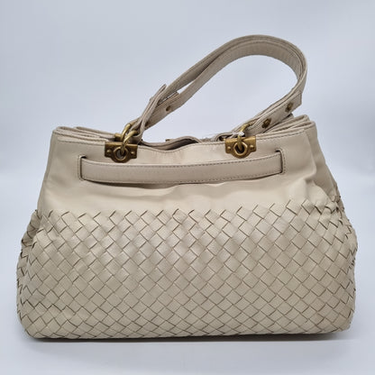 Bottega Veneta Shoulder Bag Ivory (Suede) Size 29x18x21