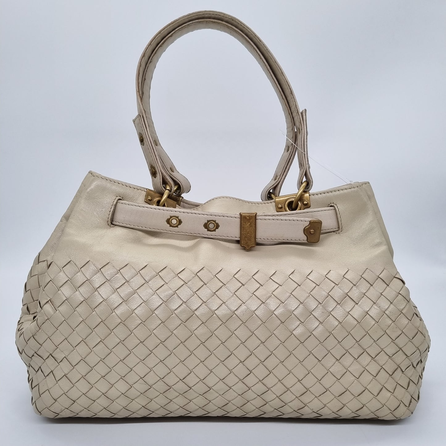 Bottega Veneta Shoulder Bag Ivory (Suede) Size 29x18x21