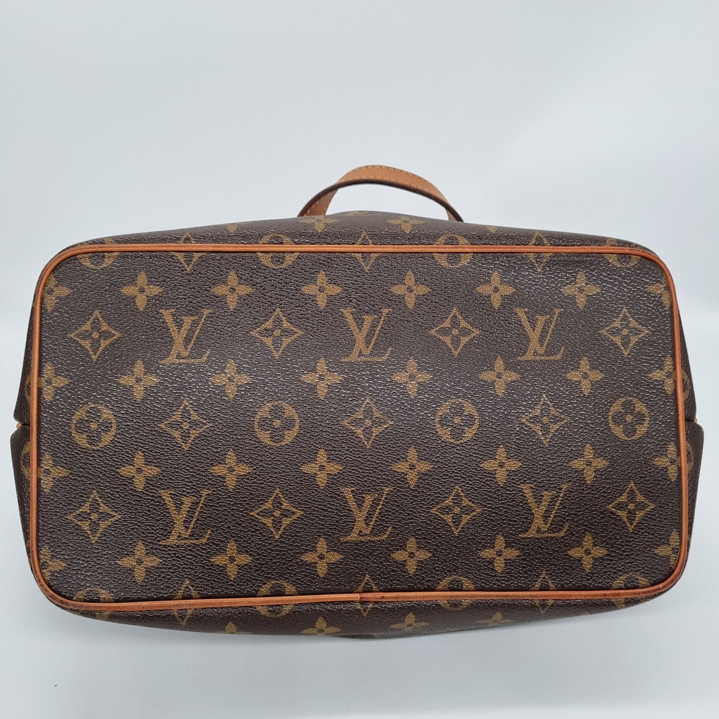 Louis Vuitton Palermo Monogram 2011 Size 30x16x27