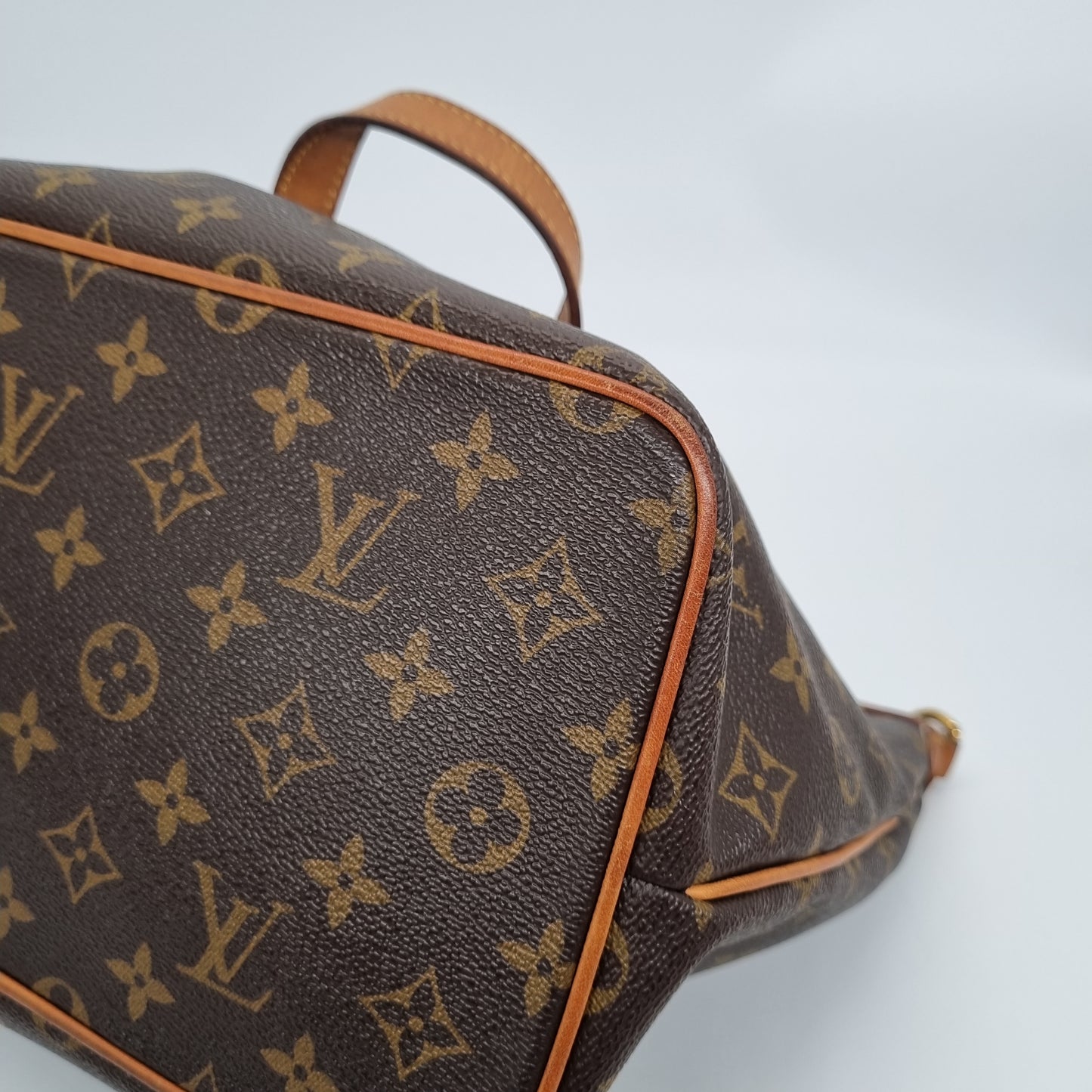 Louis Vuitton Palermo Monogram 2011 Size 30x16x27