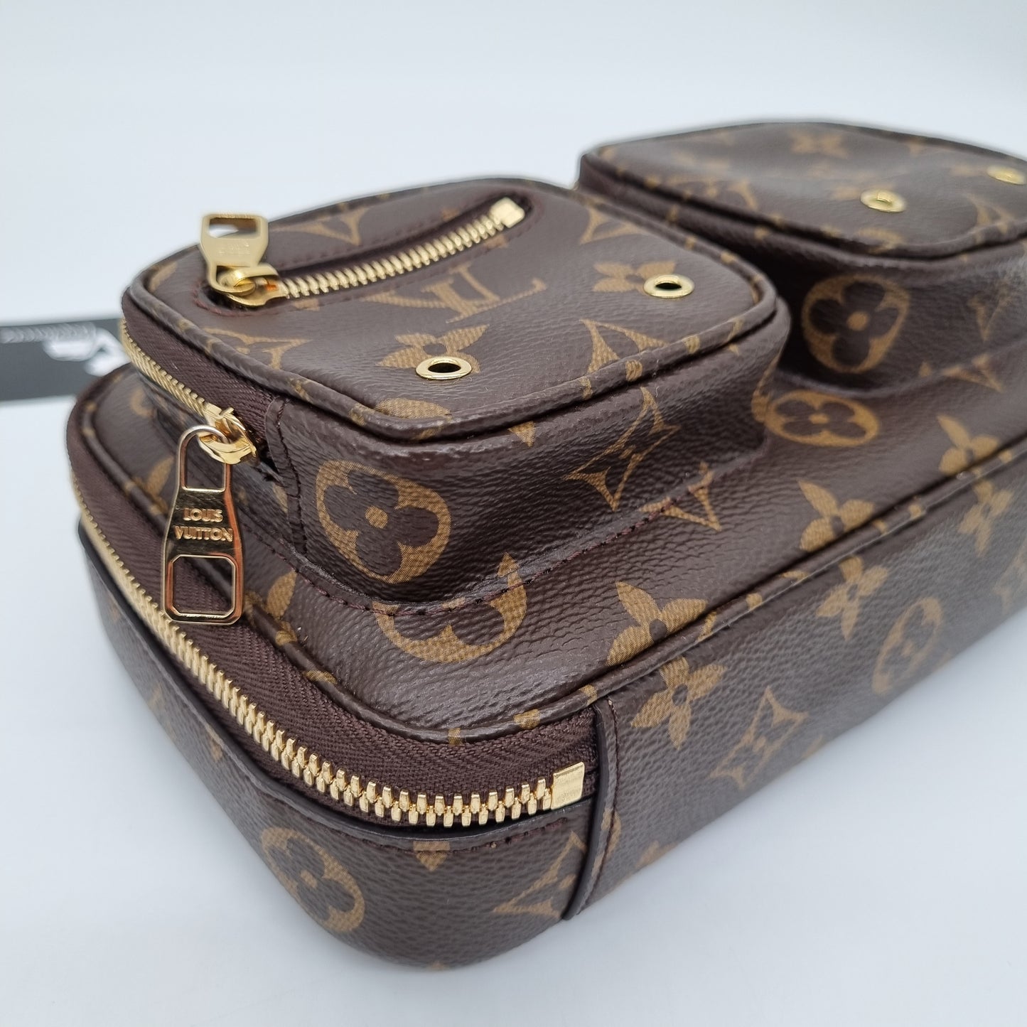 Louis Vuitton Utility Monogram Crossbody 2021 Size 20x6x15