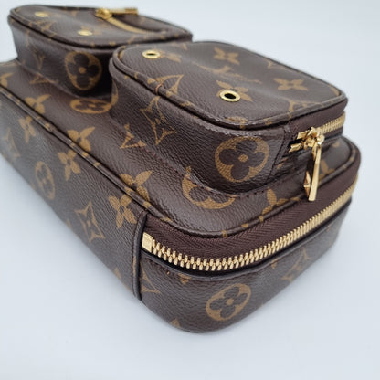 Louis Vuitton Utility Monogram Crossbody 2021 Size 20x6x15