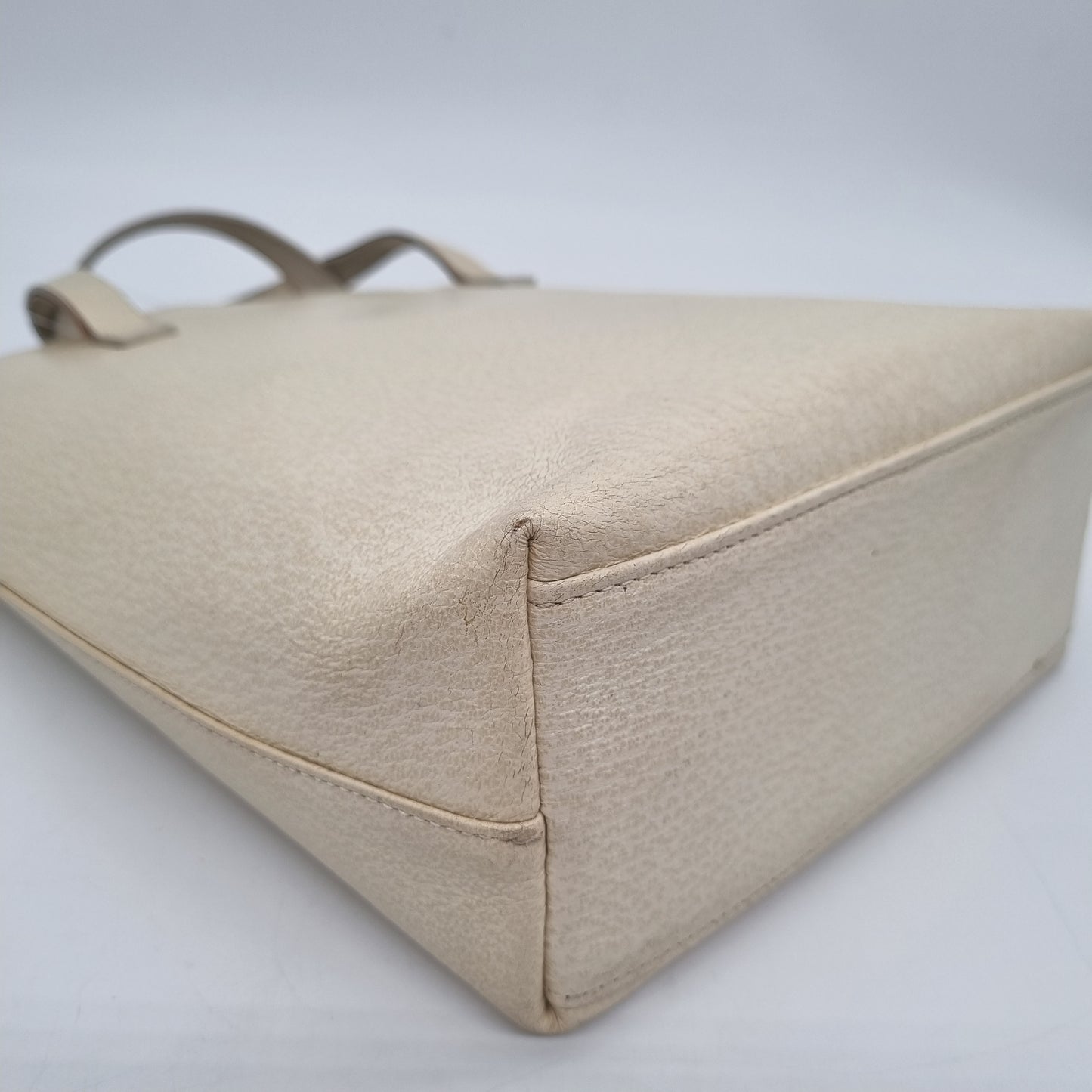 Gucci Vintage Handbag Ivory Size 20x8x25