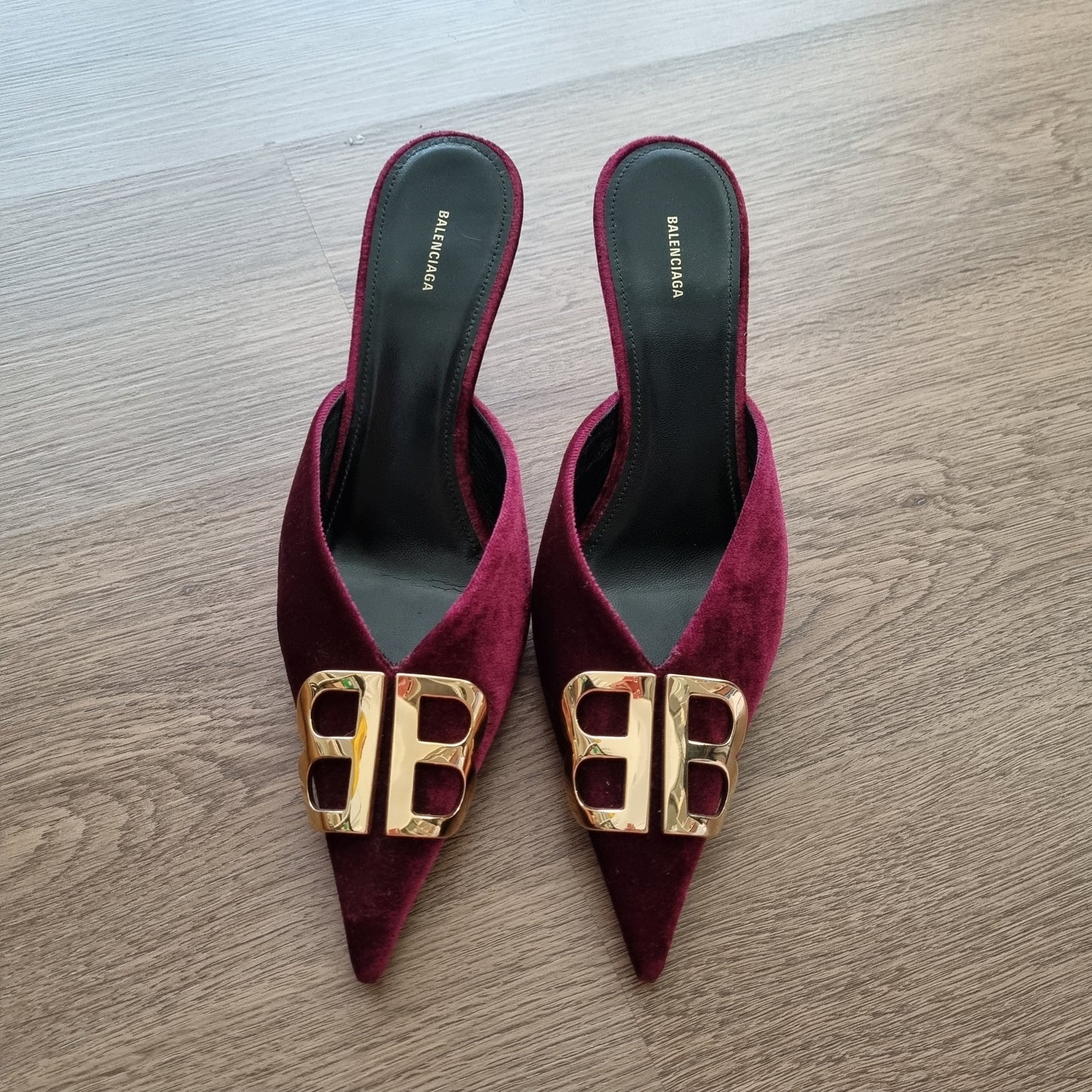 Balenciaga BB Point Heels Suede Burgundy Size 39/27,5 Dari Ujung Lancip