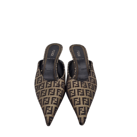 Fendi FF Vintage Kitten Heels Size 39,5/28cm (dari ujung)