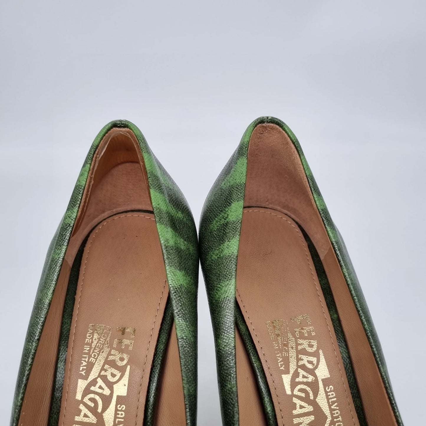 Salvatore Ferragamo Printed Green Heels size 7,5 C / Insole 24.5