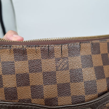 Louis Vuitton Bloomberg Damier 2011 size 32x31