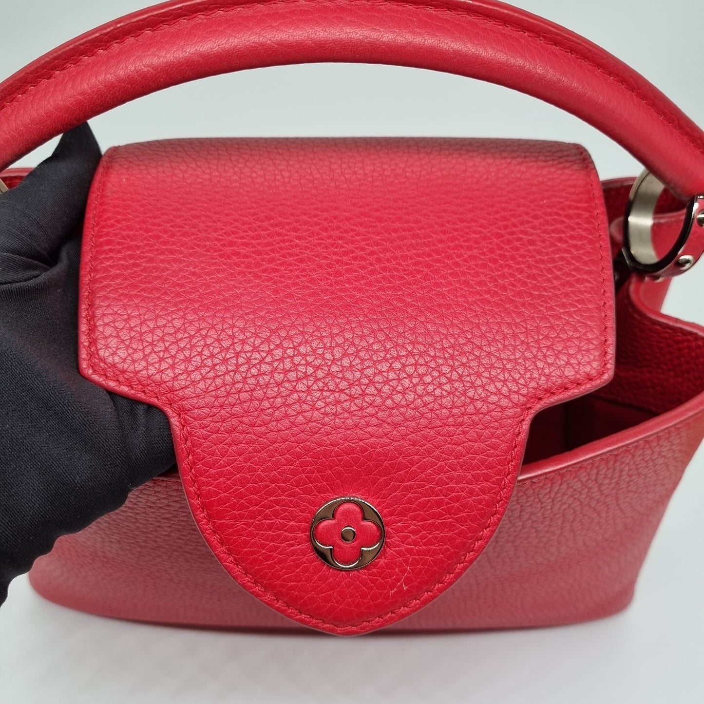 Louis Vuitton Cappucine MM Red Size 31x11x20