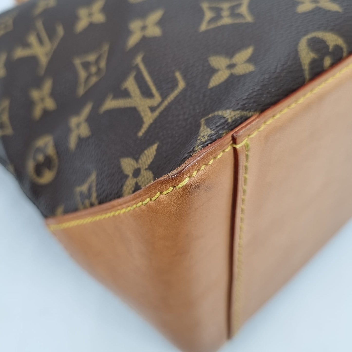 Louis Vuitton Piano Monogram PM 2003 Size 28x12x25