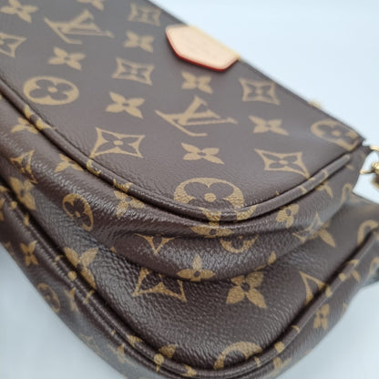 Louis Vuitton Pochette Monogram Rose Clair 2023 CHIP BNIB Size 24x4x14