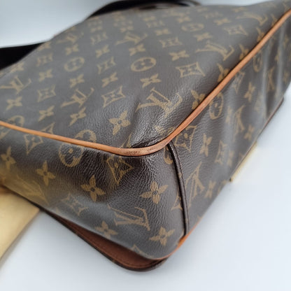 Louis Vuitton Messenger Monogram 2012 Size 33x9x25