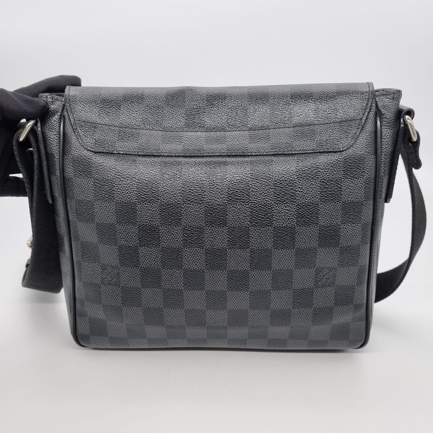 Louis Vuitton Damier Graphite Renzo Messenger Bag 2013 Size 24x6x25