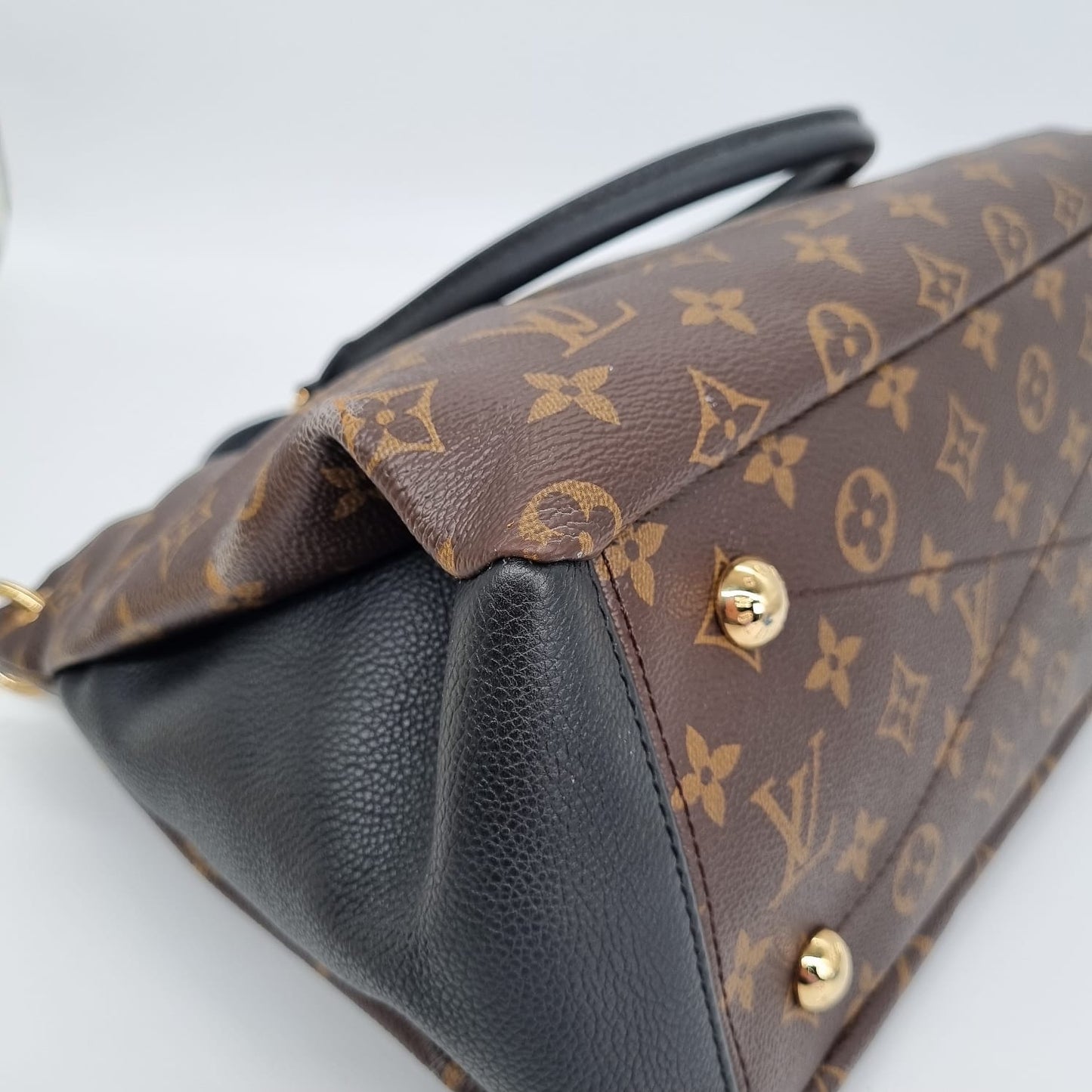 Louis Vuitton Pallas PM 2017 size 37x13x35