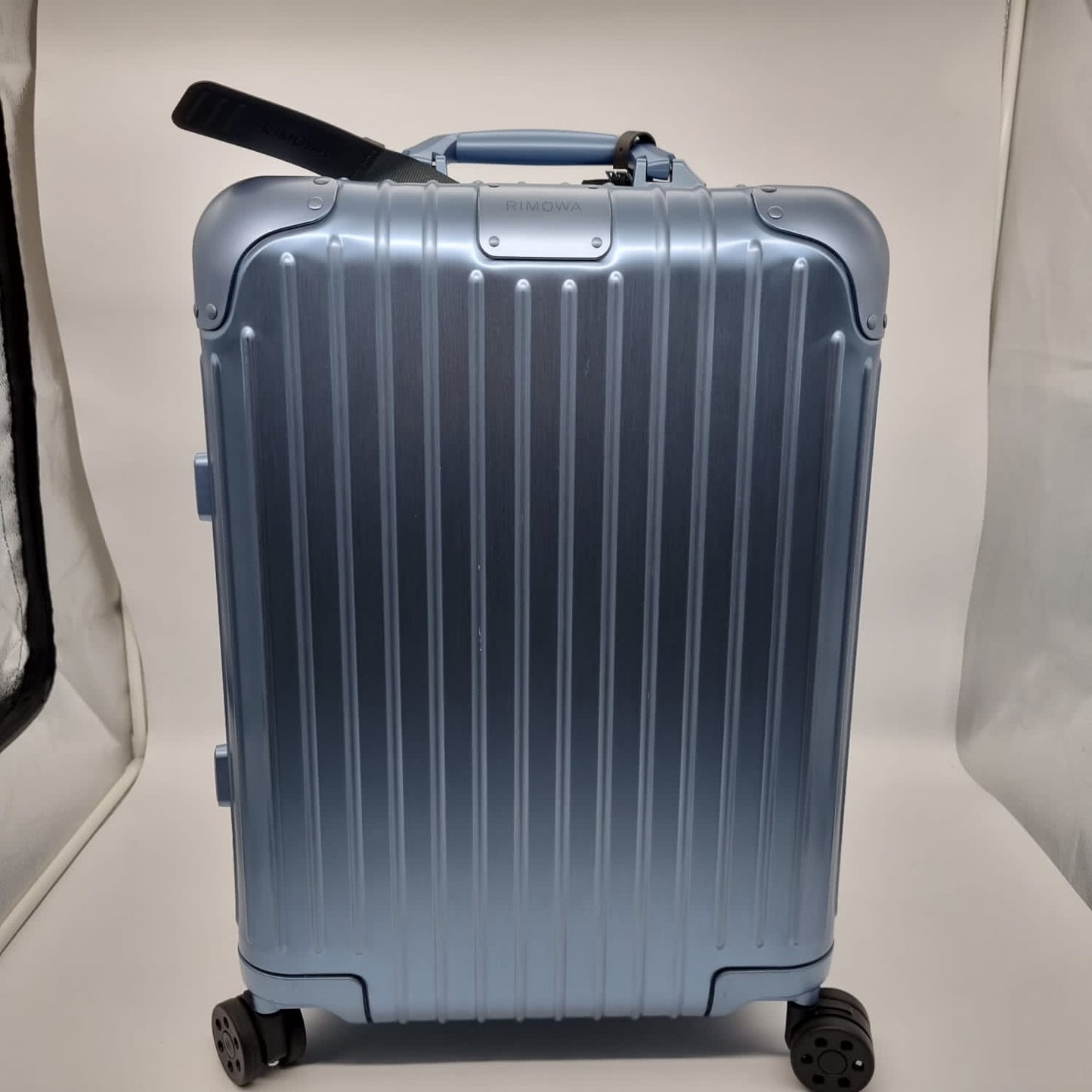 Rimowa Essentials Chaeck In L 31 Luggage Arctic Blue Size 35x23x48