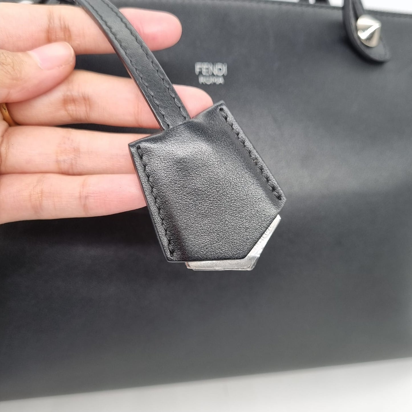 Fendi By The Way Large Black Tahun 2019 Size 32x15x18