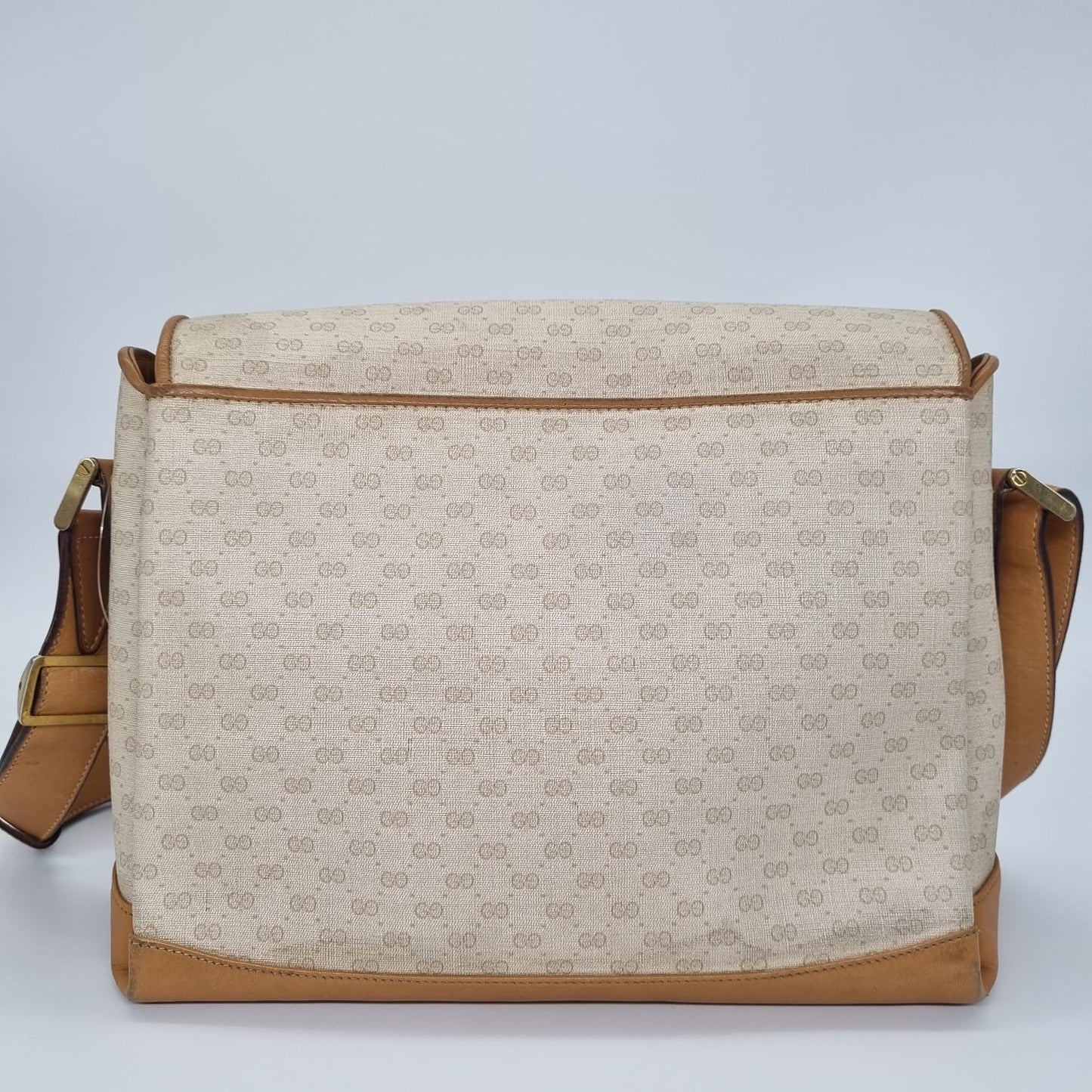 Gucci Vintege Micro GG Sling bag size 27x9x22