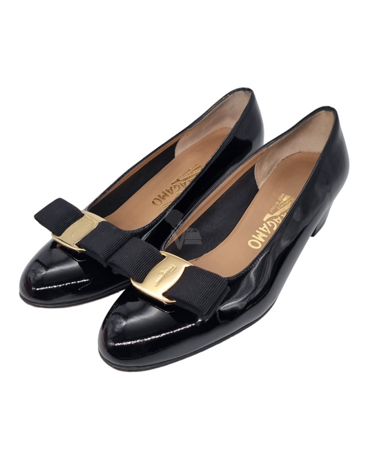 Salvatore Ferragamo Vara Pump Nero Naplakcalf Size 4,5c/22,5