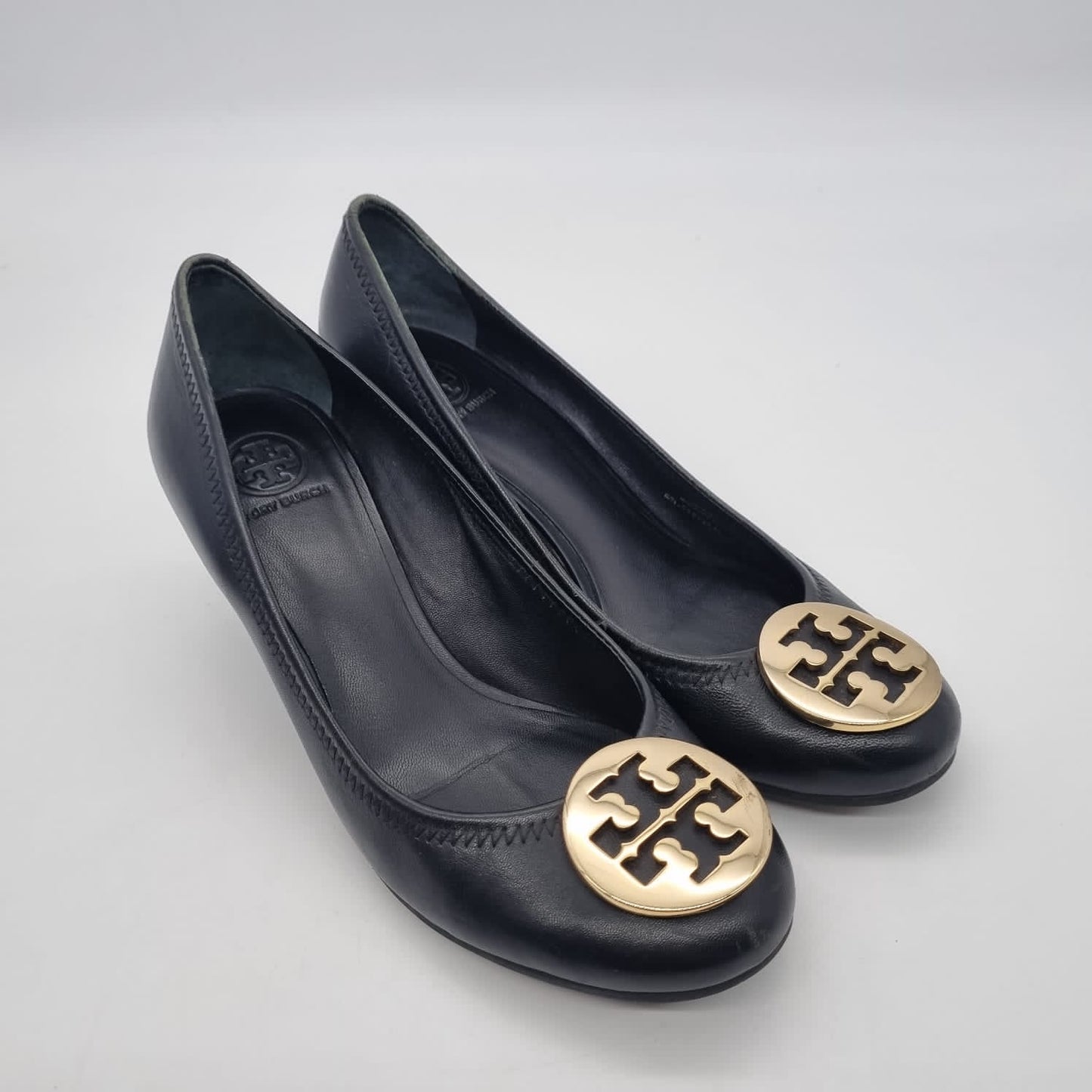 Tory Burch Weadges Gold Logo Black size 7.5M insole 24.5cm