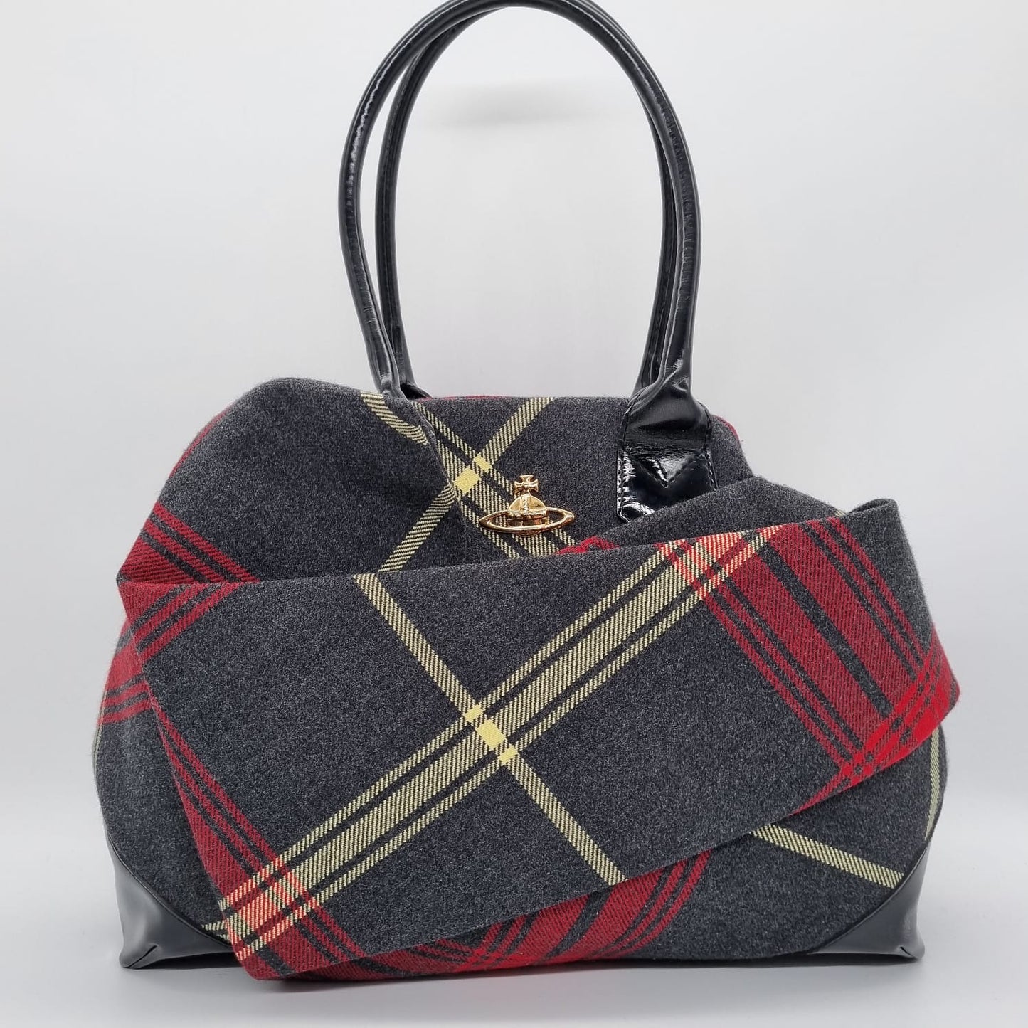 Viviene Westwood Tartan Handbag Size 38x17x30